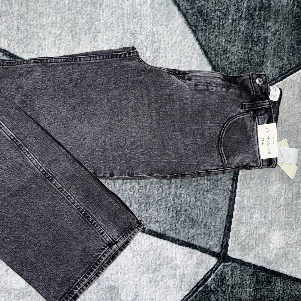 Abercrombie & Fitch Black Straight-Leg Jeans Versatile Style - Picture 4 of 4